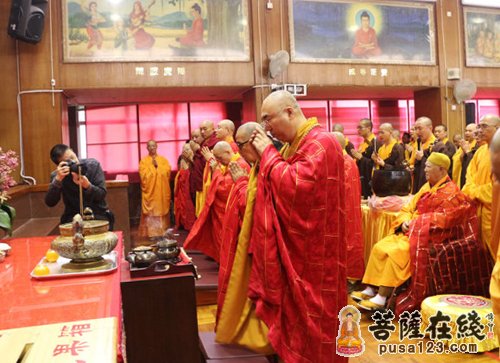 「佛教」香港佛教联合会主办清明思亲法会开幕洒净仪式
