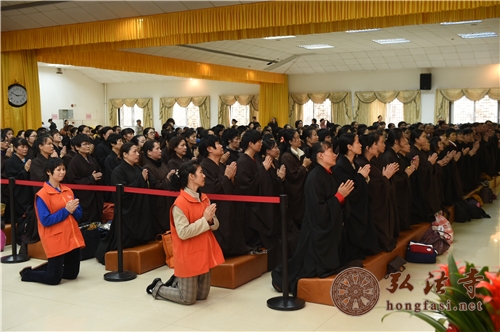 「弘法寺」广东深圳弘法寺隆重举行2015年千人皈依法会