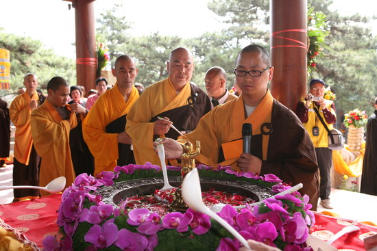 「佛教」北京灵光寺举行盛大浴佛法会 「佛教」北京灵光寺举行盛大浴佛法会