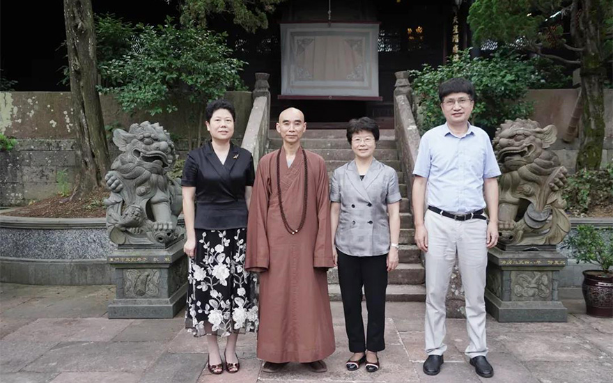 「林雅莲」宁波市政协副主席林雅莲走访天童禅寺 「林雅莲」宁波市政协副主席林雅莲走访天童禅寺