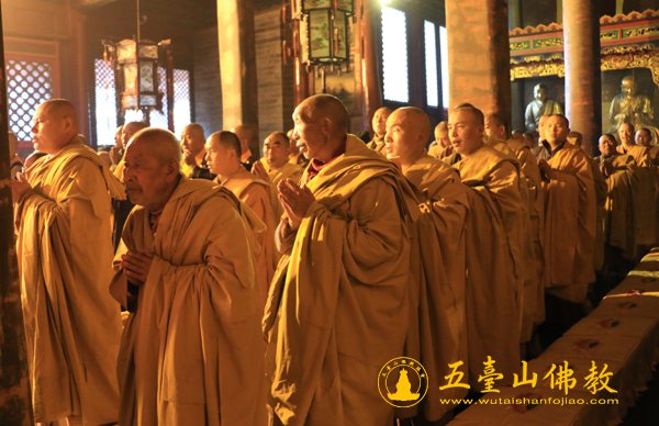 「佛教」纪念禧钜老和尚往生十周年千僧法会在山西五台山显通寺隆重举行 「佛教」纪念禧钜老和尚往生十周年千僧法会在山西五台山显通寺隆重举行