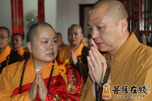 「佛教」上海奉贤旃檀庵隆重举行果圣法师荣膺监院庆典活动 「佛教」上海奉贤旃檀庵隆重举行果圣法师荣膺监院庆典活动
