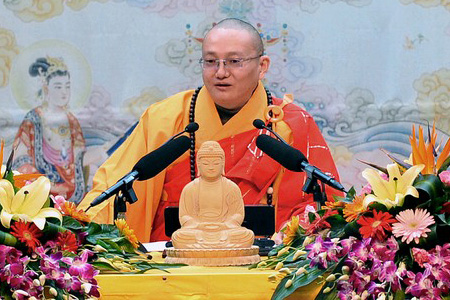 「佛教」中佛协教务部主任宏度法师应邀于浙江普陀山宝陀讲寺作佛学讲座
