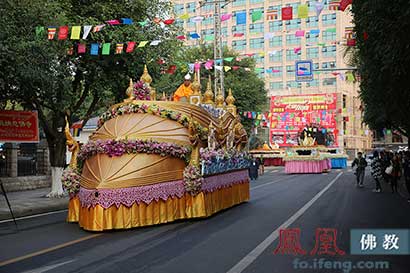 「佛教」1300年史无前例！西双版纳6佛爷同时升座