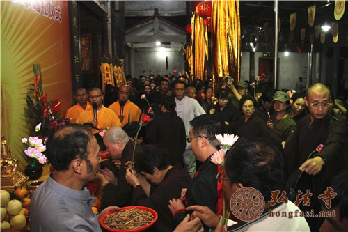 「佛教」福建龙岩圆通寺举行恭请佛本焕长老舍利永久安奉法会