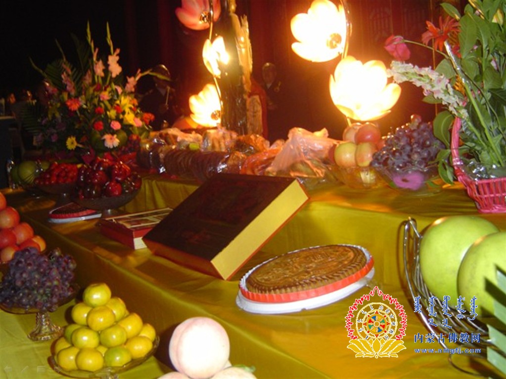 「内蒙」内蒙古宝莲寺举行2011中秋斋天拜月祈福法会 「内蒙」内蒙古宝莲寺举行2011中秋斋天拜月祈福法会