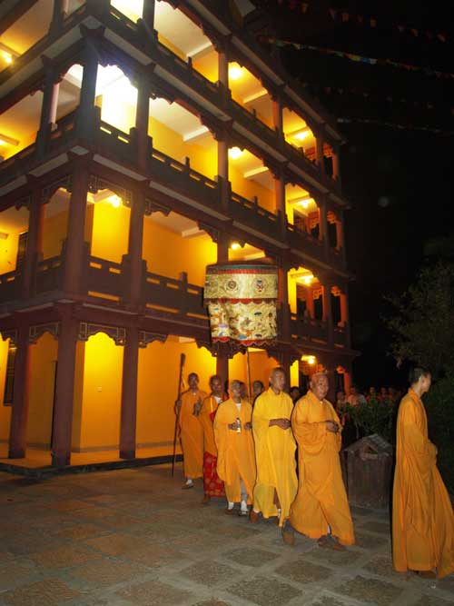 「药师如来」厦门石室禅院隆重举办 “四十九天药师佛昼夜精进念佛祈福消灾大法会” 「药师如来」厦门石室禅院隆重举办 “四十九天药师佛昼夜精进念佛祈福消灾大法会”