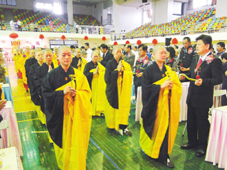 「佛教」台湾佛教界齐聚花莲 开展祭天为民祈福绕境活动