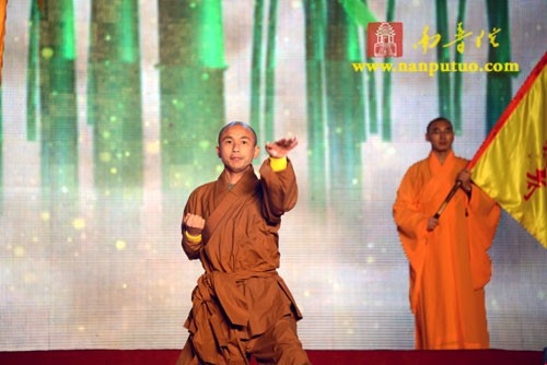 「佛教」“梵韵昭山·佛佑神州”佛乐焰火晚会在湖南湘潭市昭山示范区隆重开幕