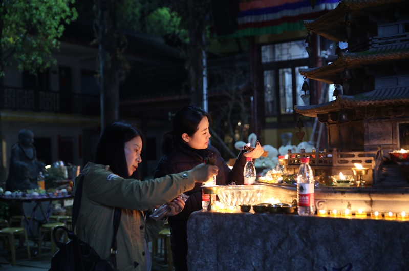 「慧日禅寺」2016年清明节宁波慧日禅寺举办心灵讲座暨蒙山施食超荐法会