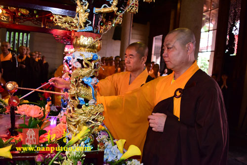 「南普陀寺」福建厦门南普陀寺隆重举行2016年浴佛法会 「南普陀寺」福建厦门南普陀寺隆重举行2016年浴佛法会