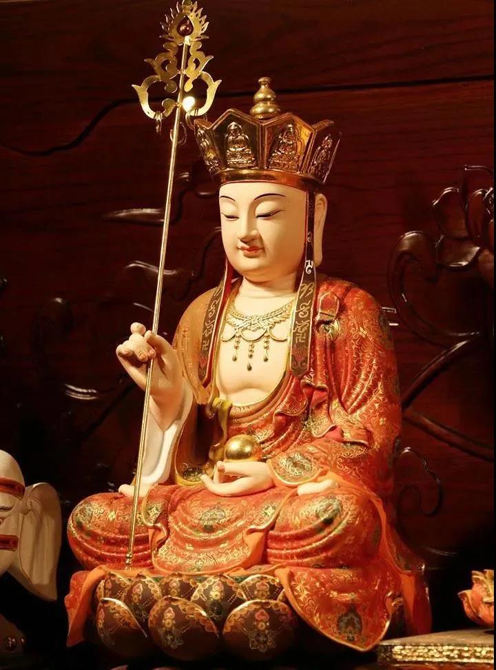 「地藏菩萨本愿经」今日恭迎地藏王菩萨圣诞！祈愿众生永离一切苦厄，所愿悉皆圆满！