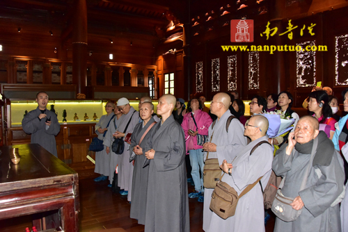 「南普陀寺」台湾台中宝善寺住持通和法师一行70余人到南普陀寺参访交流