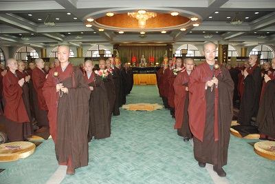 「出家」山西五台山普寿寺735位出家众依于佛制结夏安居