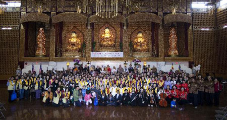 「佛教」美国西来寺祈求世界和平法会 五大宗教齐聚共祈福