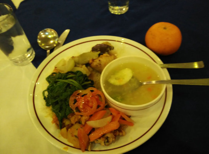「印度教」印度朝圣——穿花衣的大白牛和素食自助餐撷影