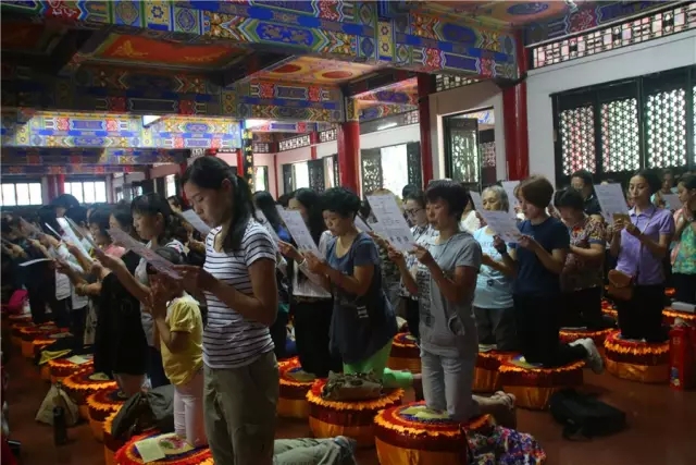 「文殊院」四川成都文殊院举行2015年第八次皈依法会 「文殊院」四川成都文殊院举行2015年第八次皈依法会