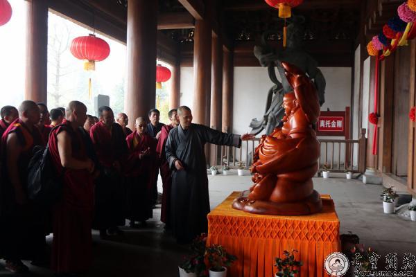 「雪窦山」中国藏语系高级佛学院师生一行到浙江雪窦山参学 「雪窦山」中国藏语系高级佛学院师生一行到浙江雪窦山参学