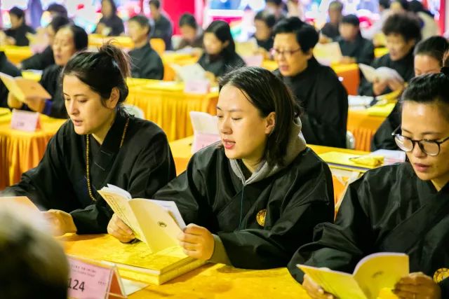 「佛教」念佛共修，让我们在这里照见彼此的光明，体会殊胜的法喜