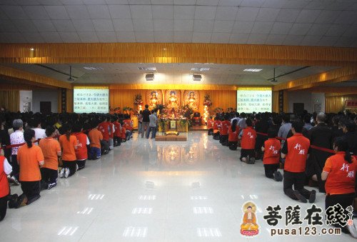 「弘法寺」深圳弘法寺举办浴佛节暨千人皈依大法会