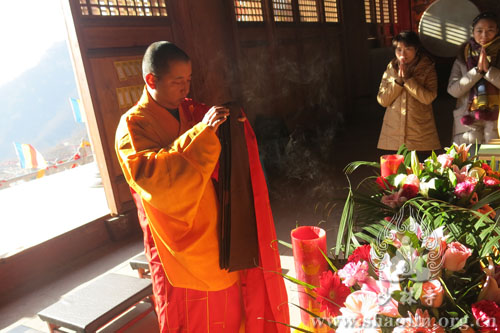 「佛教」天津盘山北少林寺举行诵经放生法会