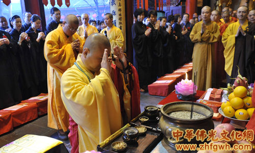 「佛教」上海玉佛禅寺隆重举行佛诞节浴佛法会 觉醒法师主法