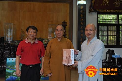 「佛教」湖北黄梅佛教参访团到广东南华禅寺朝圣