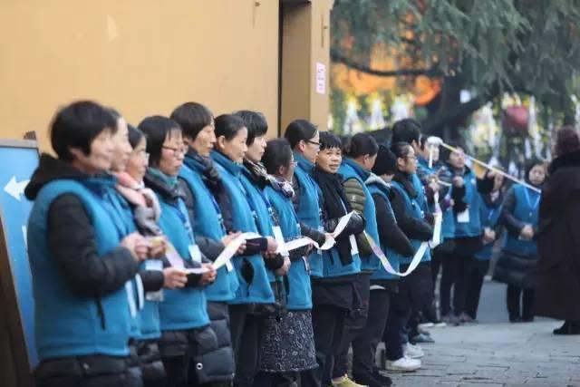 「佛教」万人追思明学长老 一代高僧封龛荼毗