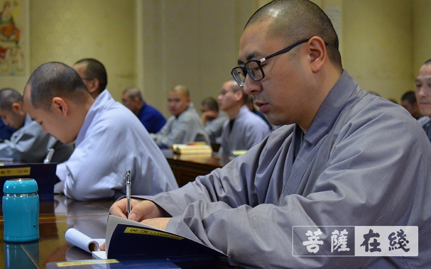 「杨启宇」四川省诗学会会长杨启宇于峨眉山佛学院开展讲座 「杨启宇」四川省诗学会会长杨启宇于峨眉山佛学院开展讲座