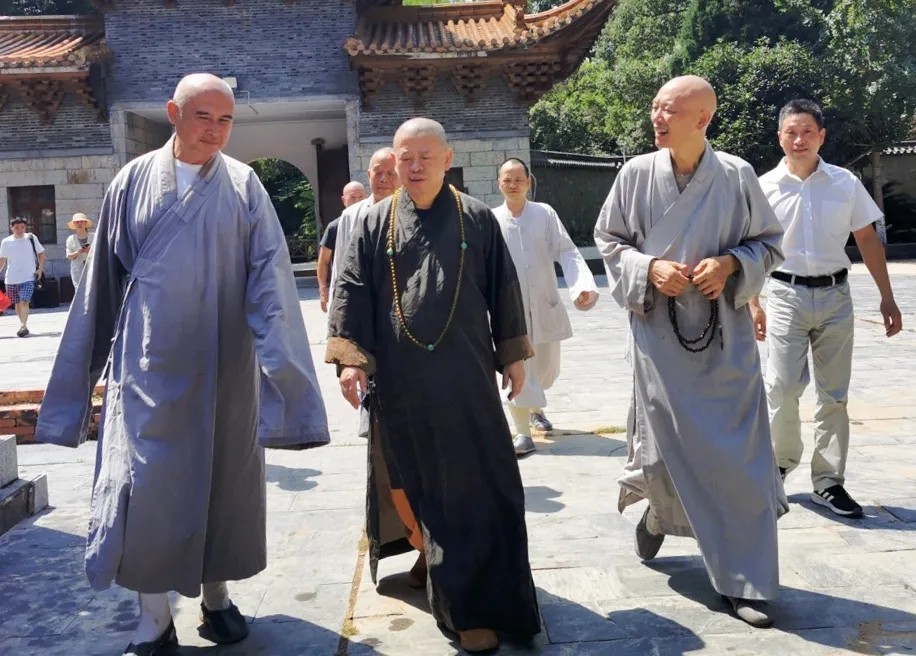 「佛教」禅宗薪火传千年 何惧暴雨袭净居