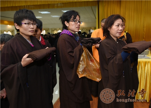 「弘法寺」广东深圳弘法寺隆重举行2015年千人皈依法会
