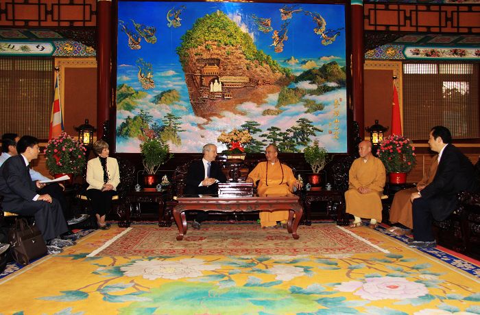 「佛教」2010年5月19日美国亨特牧师一行前来拜访中国佛教协会