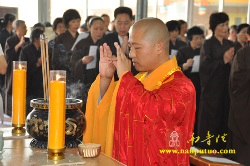 「佛教」浴佛传灯 祈福中华——厦门虎溪岩寺隆重举行浴佛传灯祈福法会 「佛教」浴佛传灯 祈福中华——厦门虎溪岩寺隆重举行浴佛传灯祈福法会
