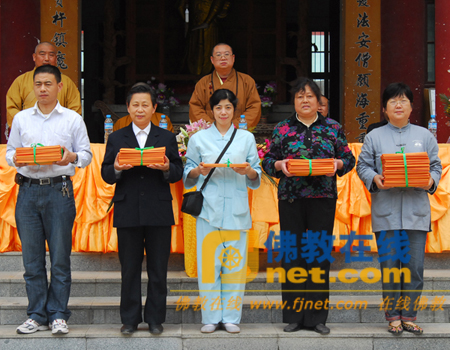 「佛教」湖北黄石佛协第三届居士学习班在阳新县宝莲禅寺举行