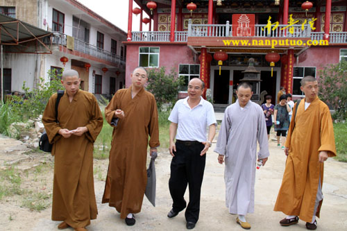 「慈善」闽院男众部众缘爱心慈善小组赴漳州等地爱心资助 「慈善」闽院男众部众缘爱心慈善小组赴漳州等地爱心资助