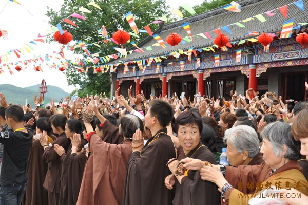 「佛教」吉林市万德禅寺卧佛殿肉身殿开光法会圆满成功