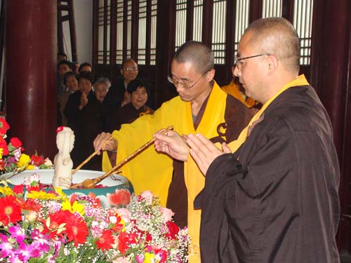 「释迦牟尼」2010年5月21日（农历四月初八）恭逢释迦牟尼佛圣诞 苏州北塔报恩寺举行浴佛法会