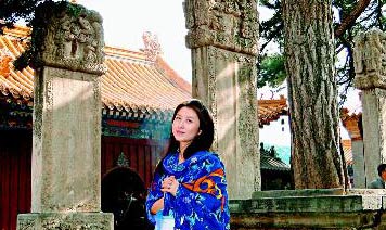 「刘媛媛」刘媛媛五台听佛乐 受益匪浅（图）