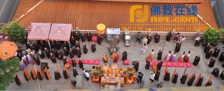 「佛教」广东省梅州市千佛塔寺隆重举行晒大佛活动（图）