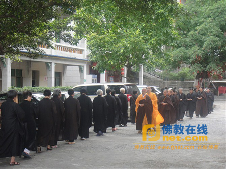 「佛教」广东惠州华首古寺12届1期八关斋戒夏令营举行