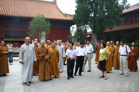 「佛教」江苏苏州市佛教中青年骨干研修班到河北柏林禅寺参访