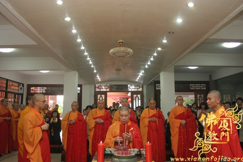 厦门太平岩寺啓建第三届“护国息灾水陆共修法会”今日举行熏坛仪式 厦门太平岩寺啓建第三届“护国息灾水陆共修法会”今日举行熏坛仪式