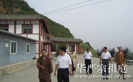 「杨益民」陕西省宗教局纪检组长杨益民一行到西安华严寺视察