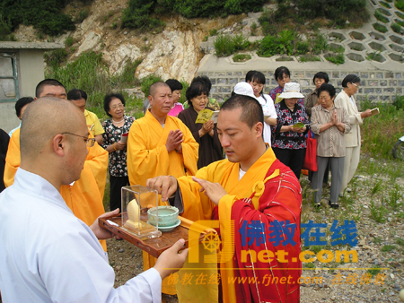 「佛教」辽宁大连旅顺蟠龙山正觉讲寺举行放生法会