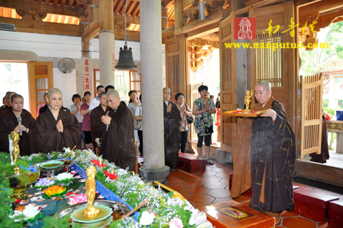 「佛教」浴佛浴心 净法身——厦门万石莲寺隆重举行浴佛法会 「佛教」浴佛浴心 净法身——厦门万石莲寺隆重举行浴佛法会