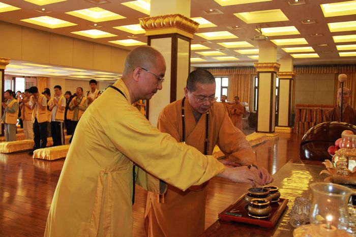 「龙泉寺」台湾净耀法师一行参访北京龙泉寺