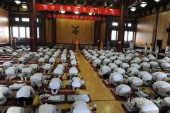 「佛教」第十七届生活禅夏令营：净因法师引导下对人生思维模式思考