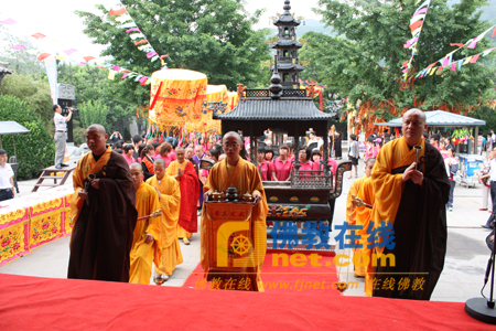 「佛教」山东赤山举行首届中韩日历史友好传承祈福法会