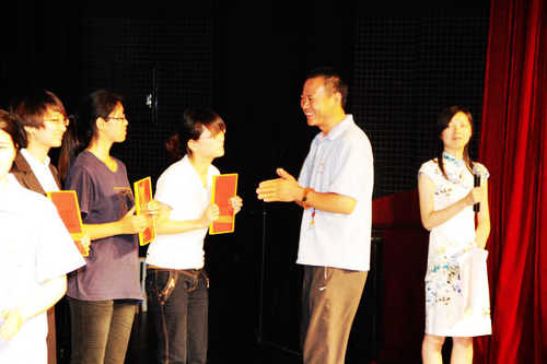 “东林慈善杯”国学经典背诵大赛在南京大学圆满落幕