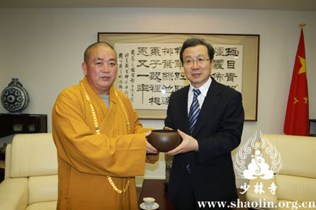 「程永华」中国驻日大使程永华等会见嵩山少林寺方丈永信法师